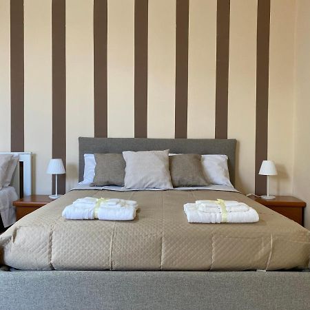 Avolina'S Apartment Naples Luaran gambar